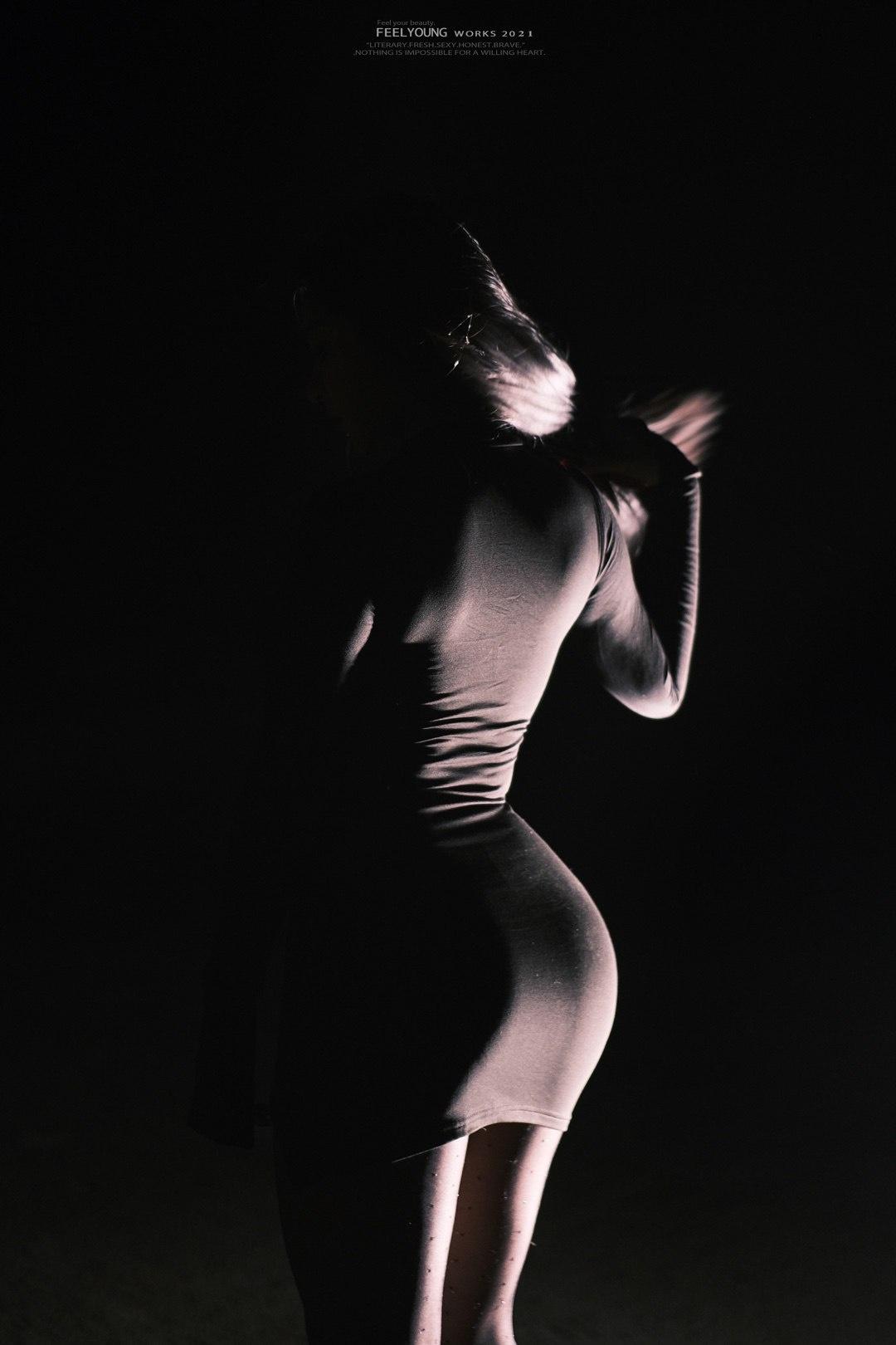 120斤的小王同学 – 废弃楼【23P】